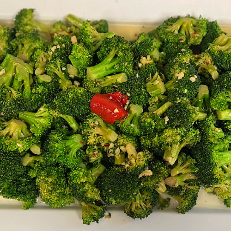 Sauteed Broccoli w:Garlic and Oil